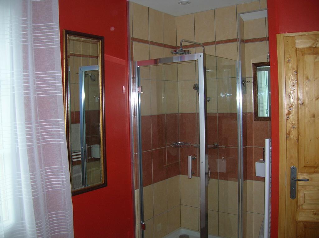 Le Petit Jardin Yoyo Hotel Monts Cameră foto